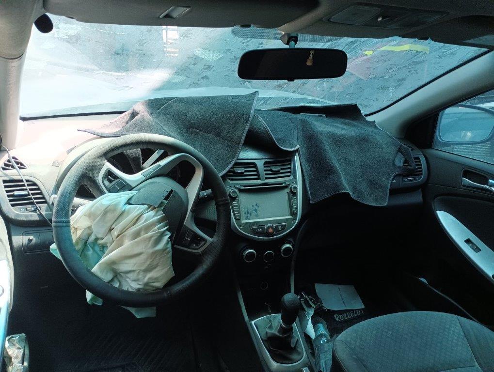 MUñON Hyundai ACCENT 2012  USADO  EN DESARME